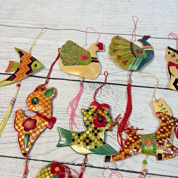 Vtg Woven Straw Bamboo Christmas Ornaments Lot 12 Vibrant Colors Animals Tassels - Picture 2 of 5